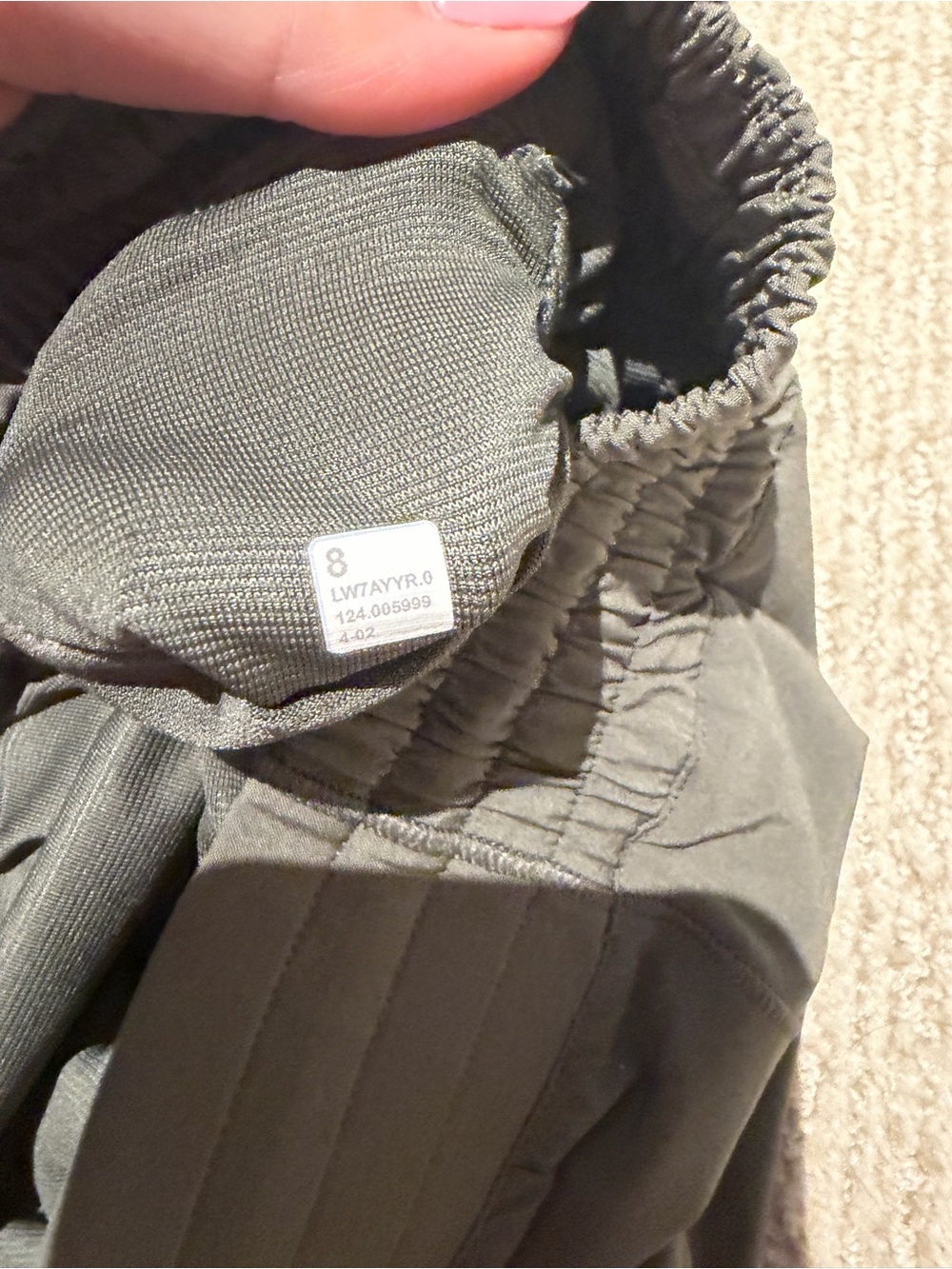 Lululemon Hotty Hot Shorts 2.5 High Rise - Picture 3 of 3